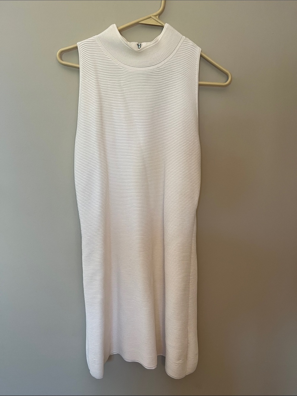 Sleeveless Mock Neck Ribbed Knit Top - White House black market